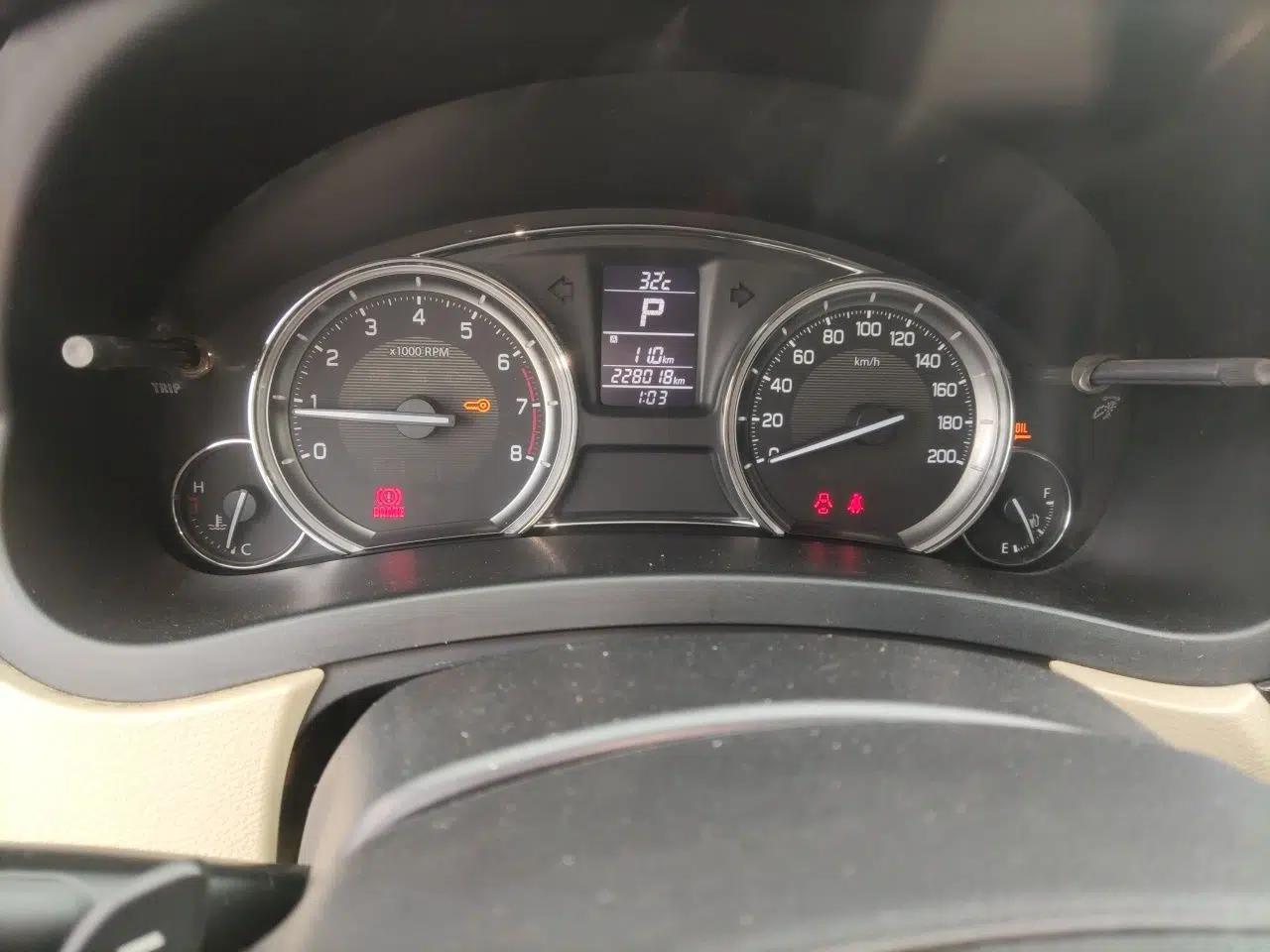 Suzuki Alivio 2015 1.6L Automatic Enjoyment Model — миниатюра 11
