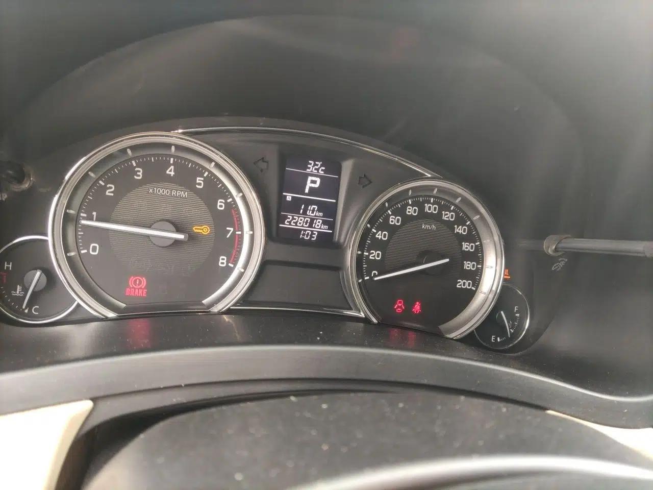 Suzuki Alivio 2015 1.6L Automatic Enjoyment Model — миниатюра 12