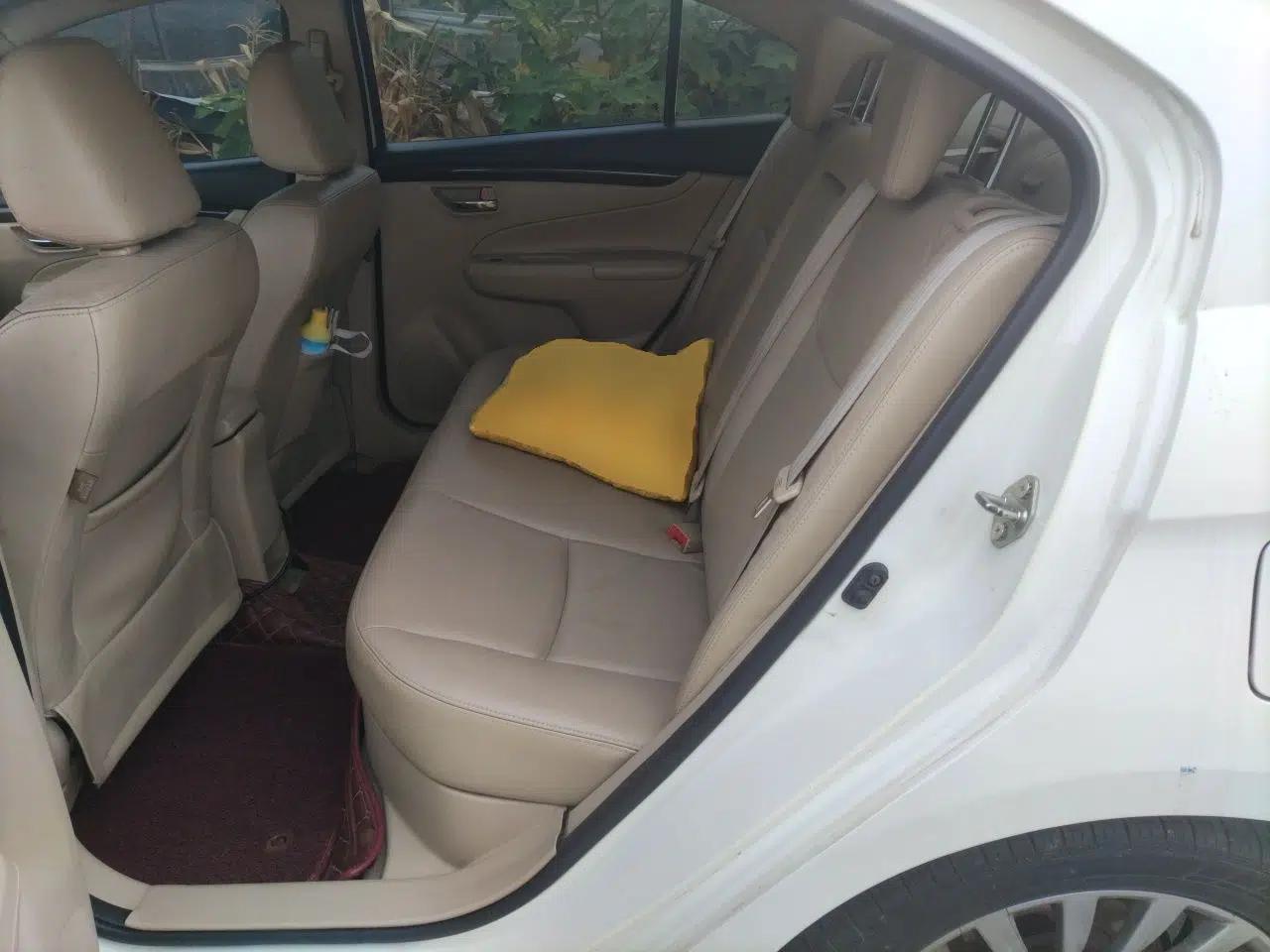 Suzuki Alivio 2015 1.6L Automatic Enjoyment Model — миниатюра 17