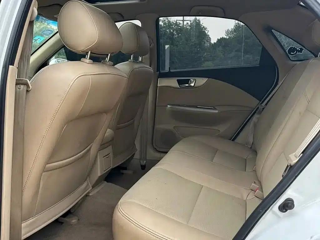 Buick Excelle 2013 1.5L Manual Classic — миниатюра 7