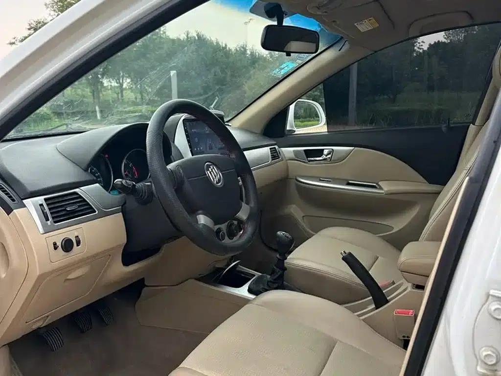Buick Excelle 2013 1.5L Manual Classic — миниатюра 8