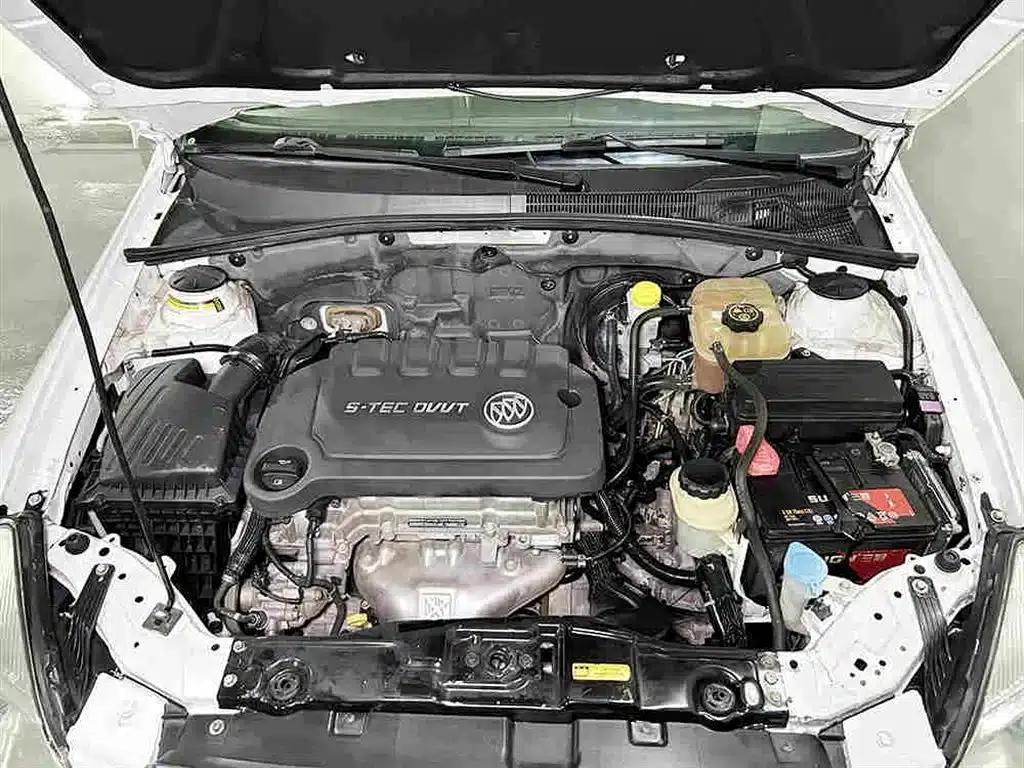 Buick Excelle 2015 1.5L Manual Classic — миниатюра 8
