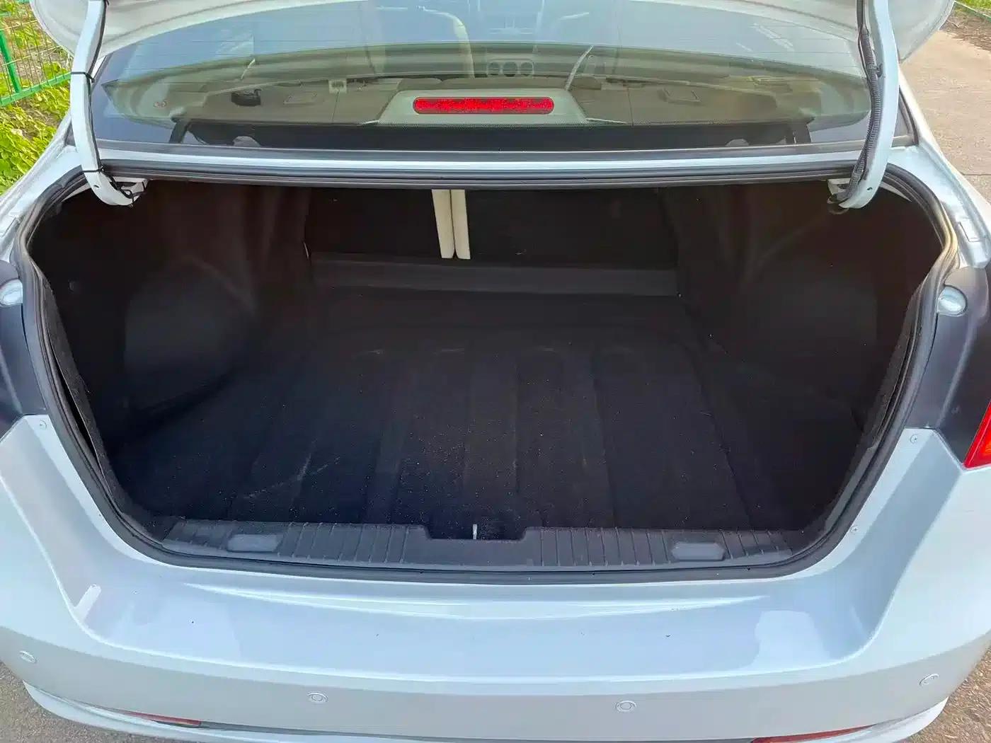 Buick Excelle 2015 1.5L Automatic Classic — миниатюра 14