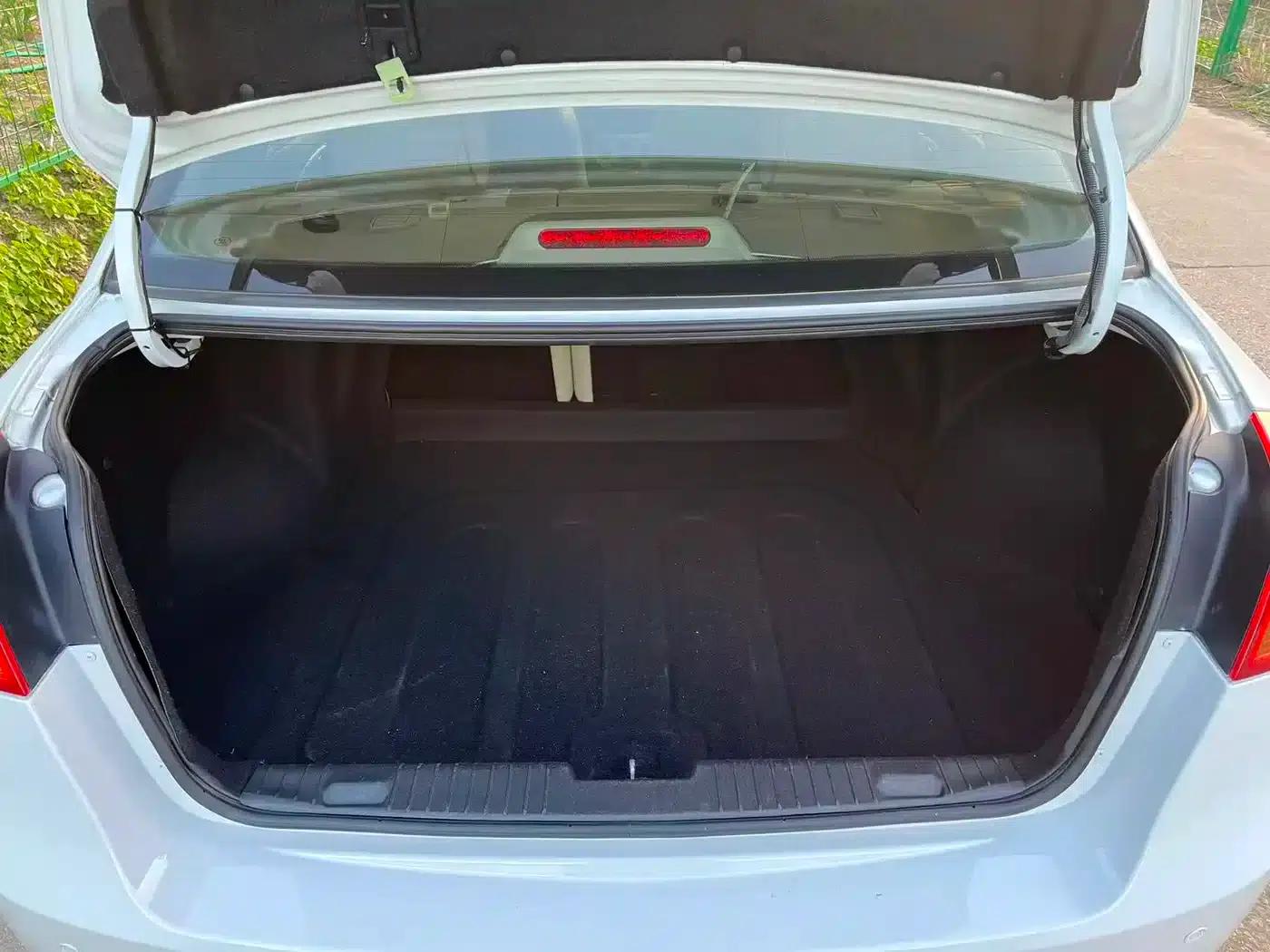 Buick Excelle 2015 1.5L Automatic Classic — миниатюра 16