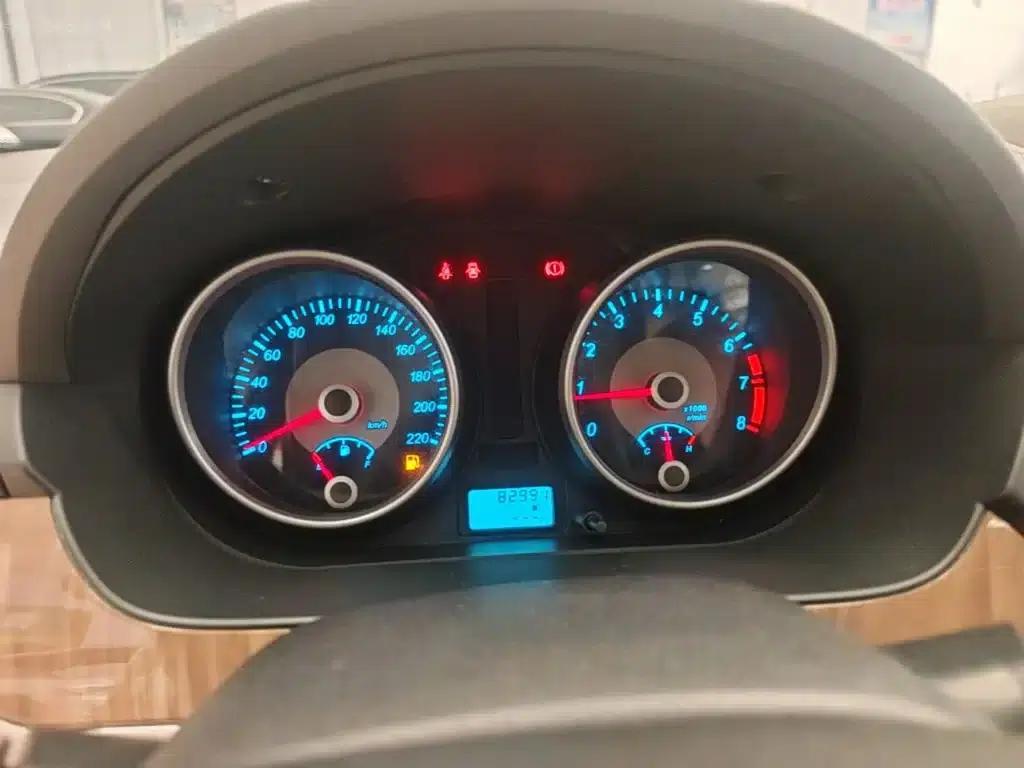 Buick Excelle 2015 1.5L Manual Classic — миниатюра 12