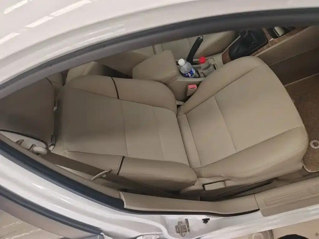 Buick Excelle 2015 1.5L Manual Classic — миниатюра 25