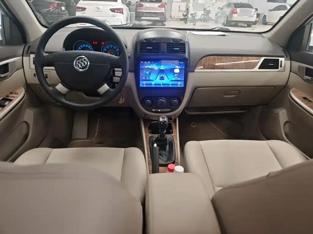 Buick Excelle 2015 1.5L Manual Classic — миниатюра 10