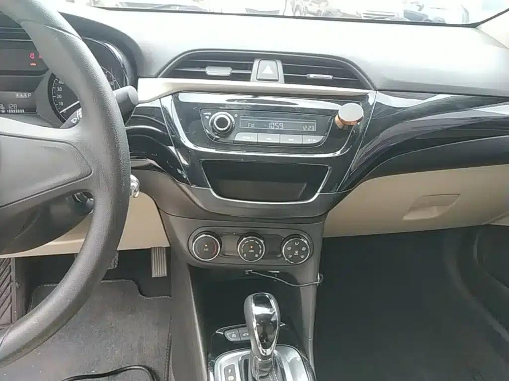 Buick Excelle 2020 15N CVT Elite — миниатюра 13