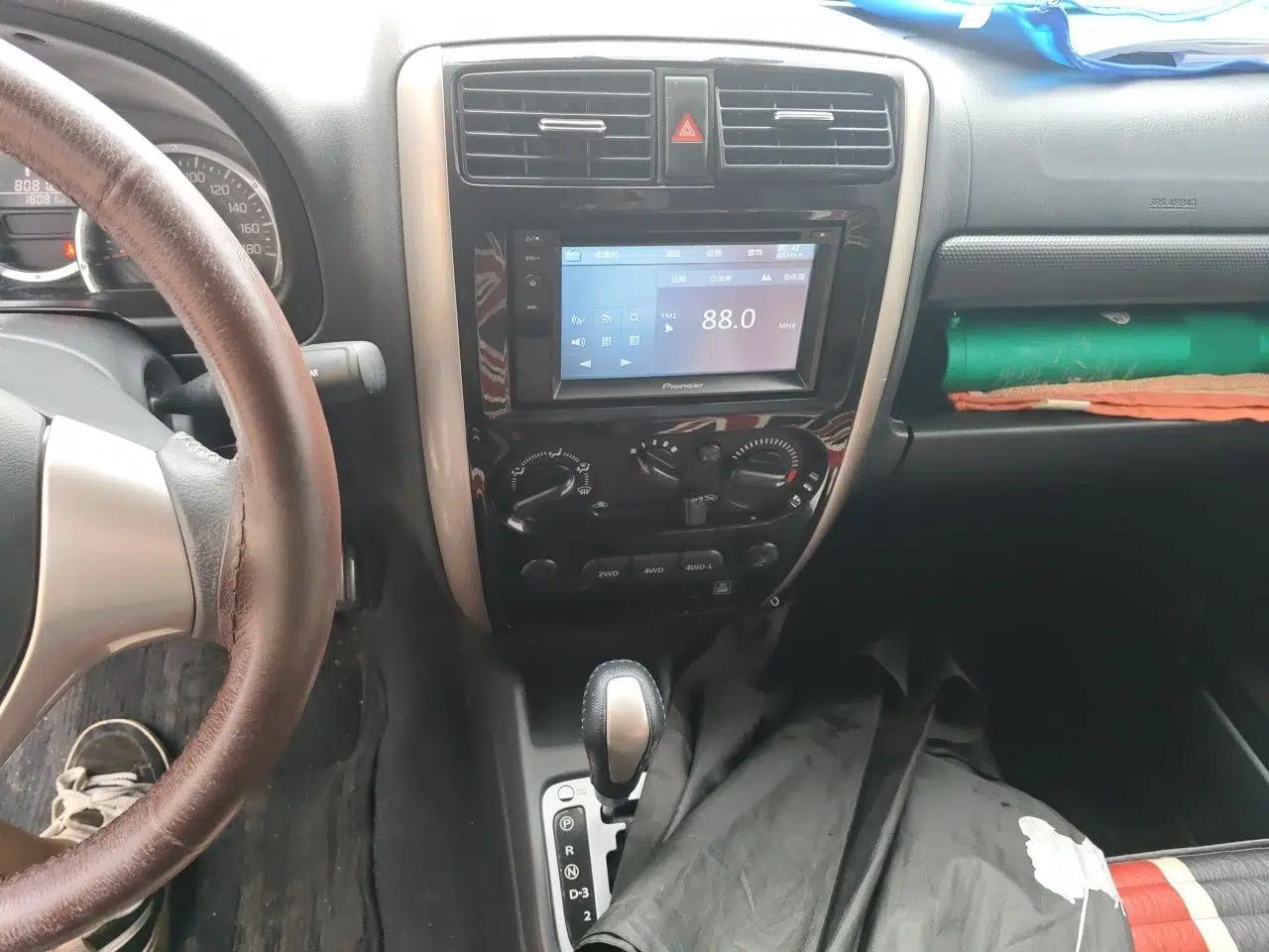 Suzuki Jimny 2015 1.3 AT JLX — миниатюра 13