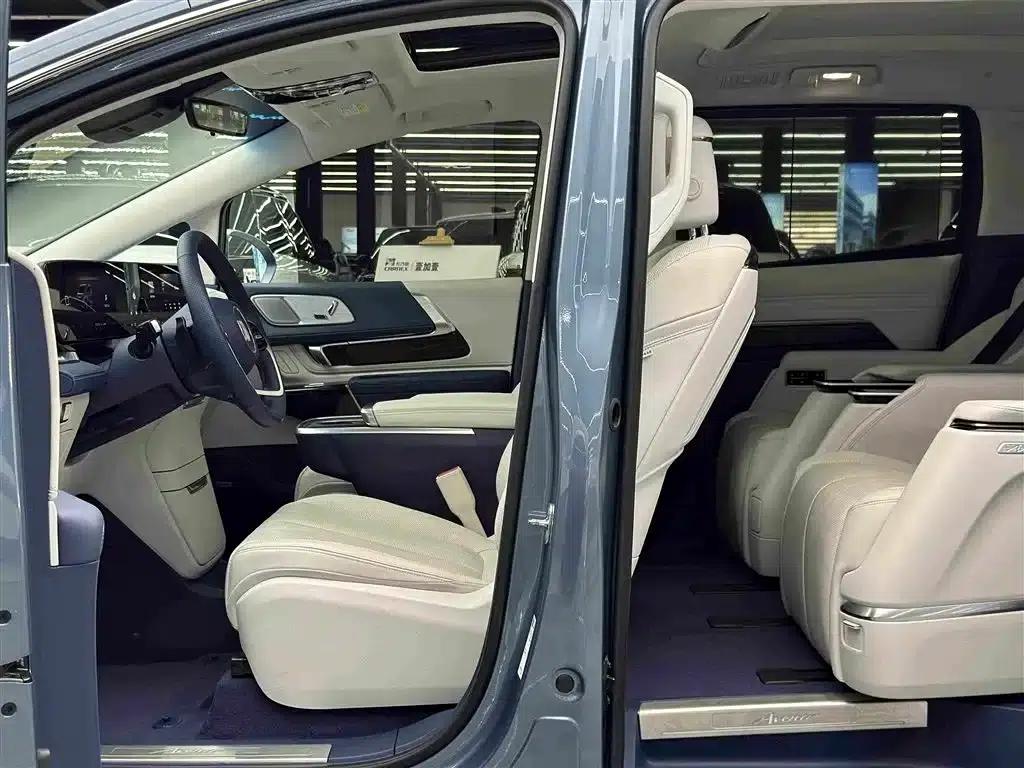 Century 2023 2.0T 7-Seat Luxury Edition — миниатюра 6