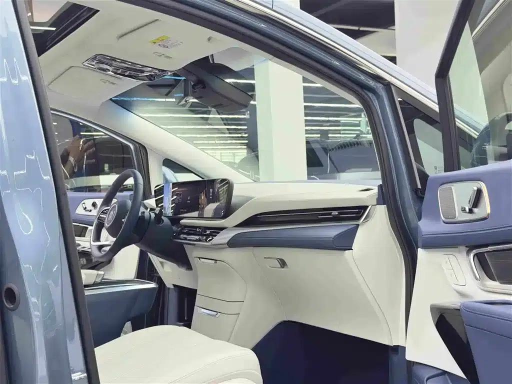 Century 2023 2.0T 7-Seat Luxury Edition — миниатюра 8