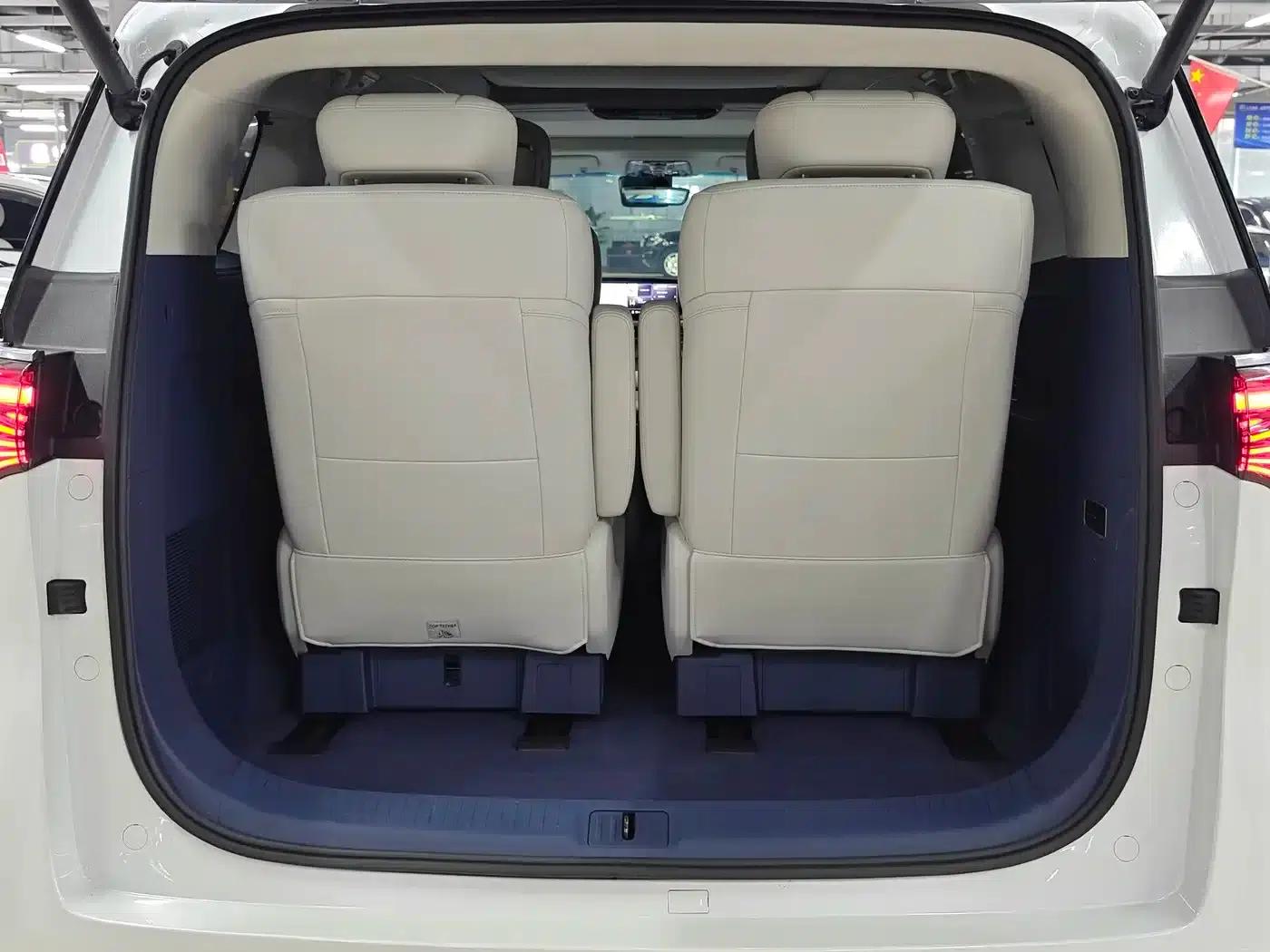 Century 2023 2.0T Six-Seat Luxury Edition — миниатюра 17