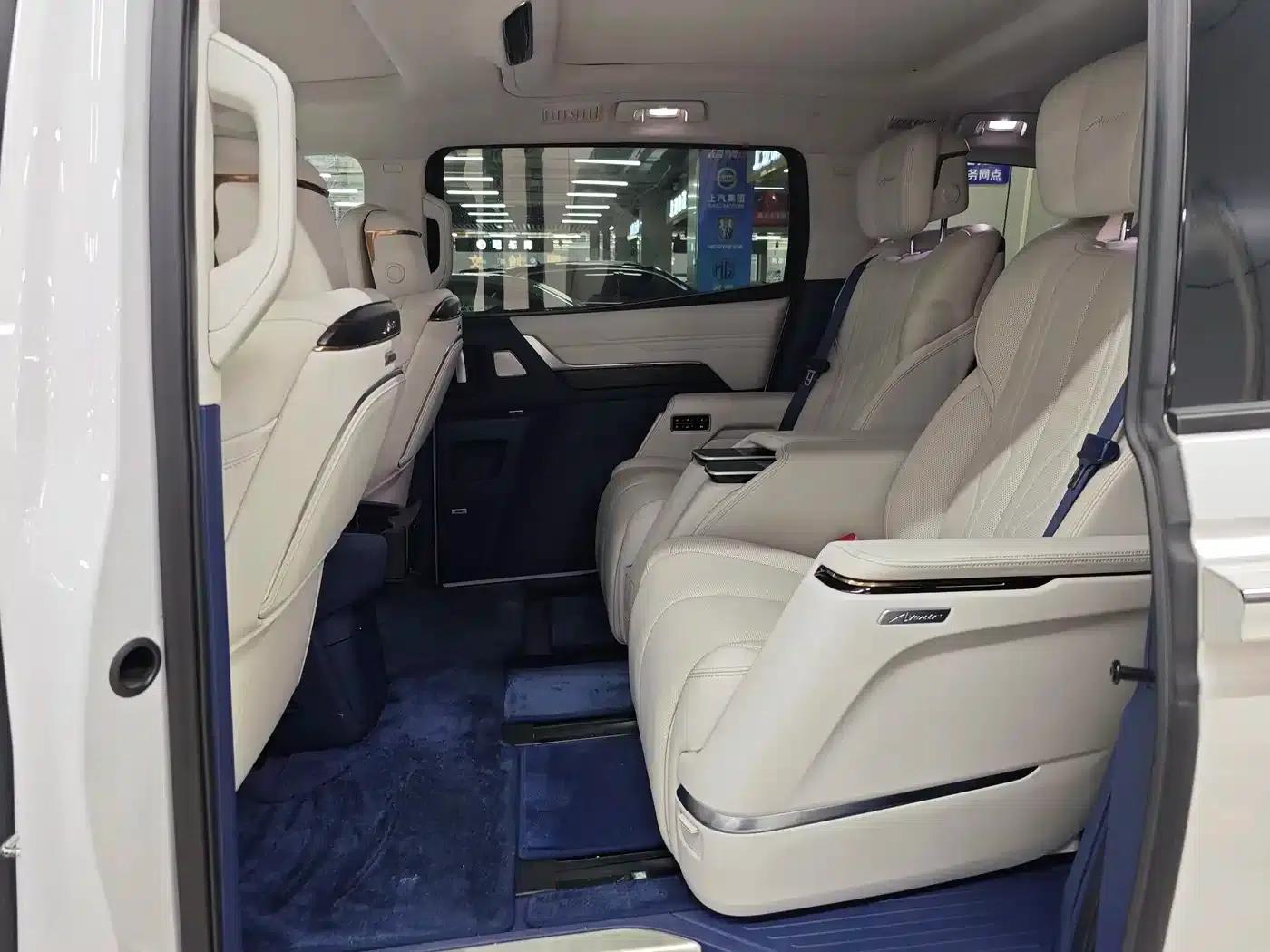 Century 2023 2.0T Six-Seat Luxury Edition — миниатюра 6
