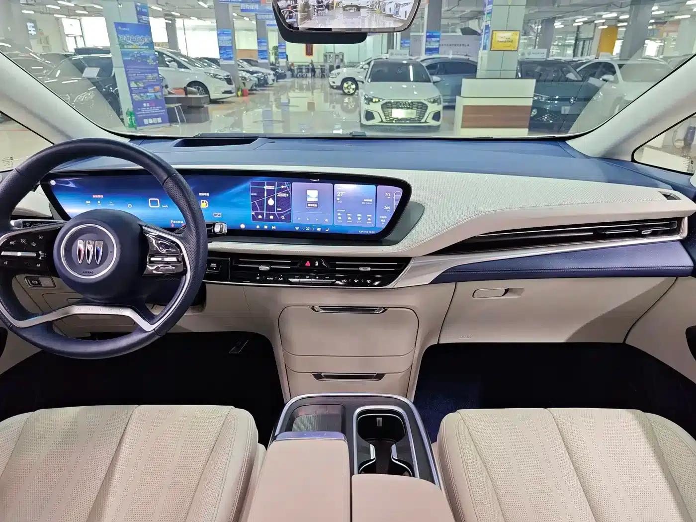 Century 2025 2.0T Six-Seat Luxury Edition — миниатюра 4