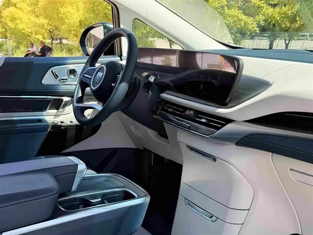 Century 2023 2.0T Four-Seat Private Edition — миниатюра 11