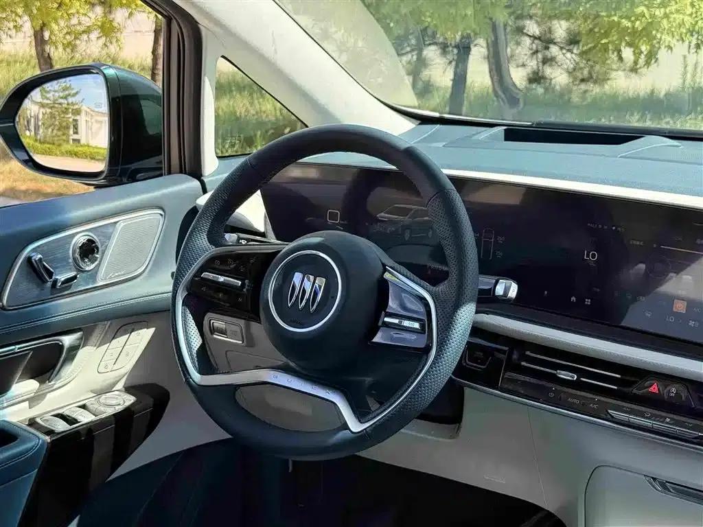 Century 2023 2.0T Four-Seat Private Edition — миниатюра 23