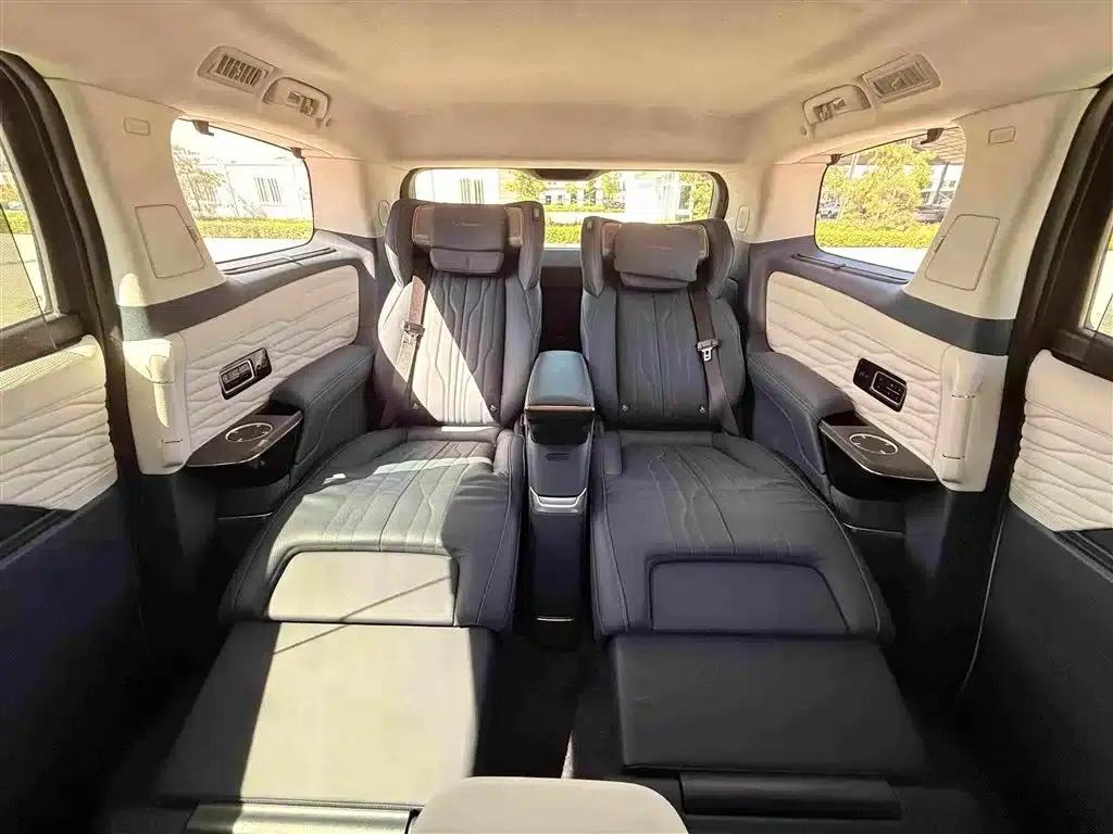 Century 2023 2.0T Four-Seat Private Edition — миниатюра 26