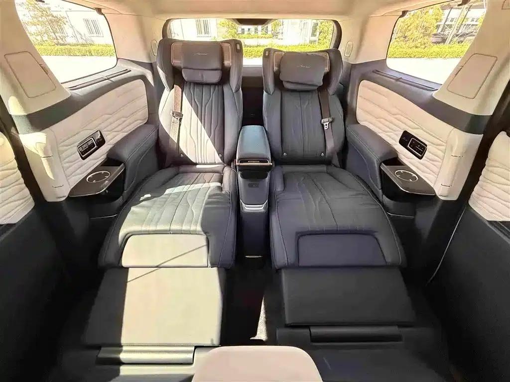 Century 2023 2.0T Four-Seat Private Edition — миниатюра 31