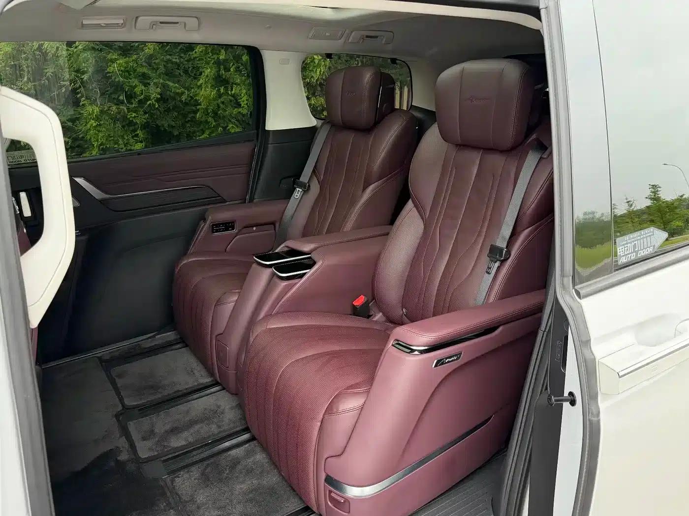 Century 2023 2.0T Six-Seat Luxury Edition — миниатюра 14