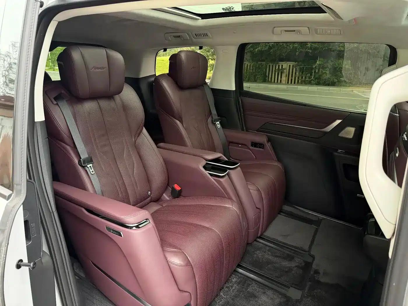 Century 2023 2.0T Six-Seat Luxury Edition — миниатюра 18