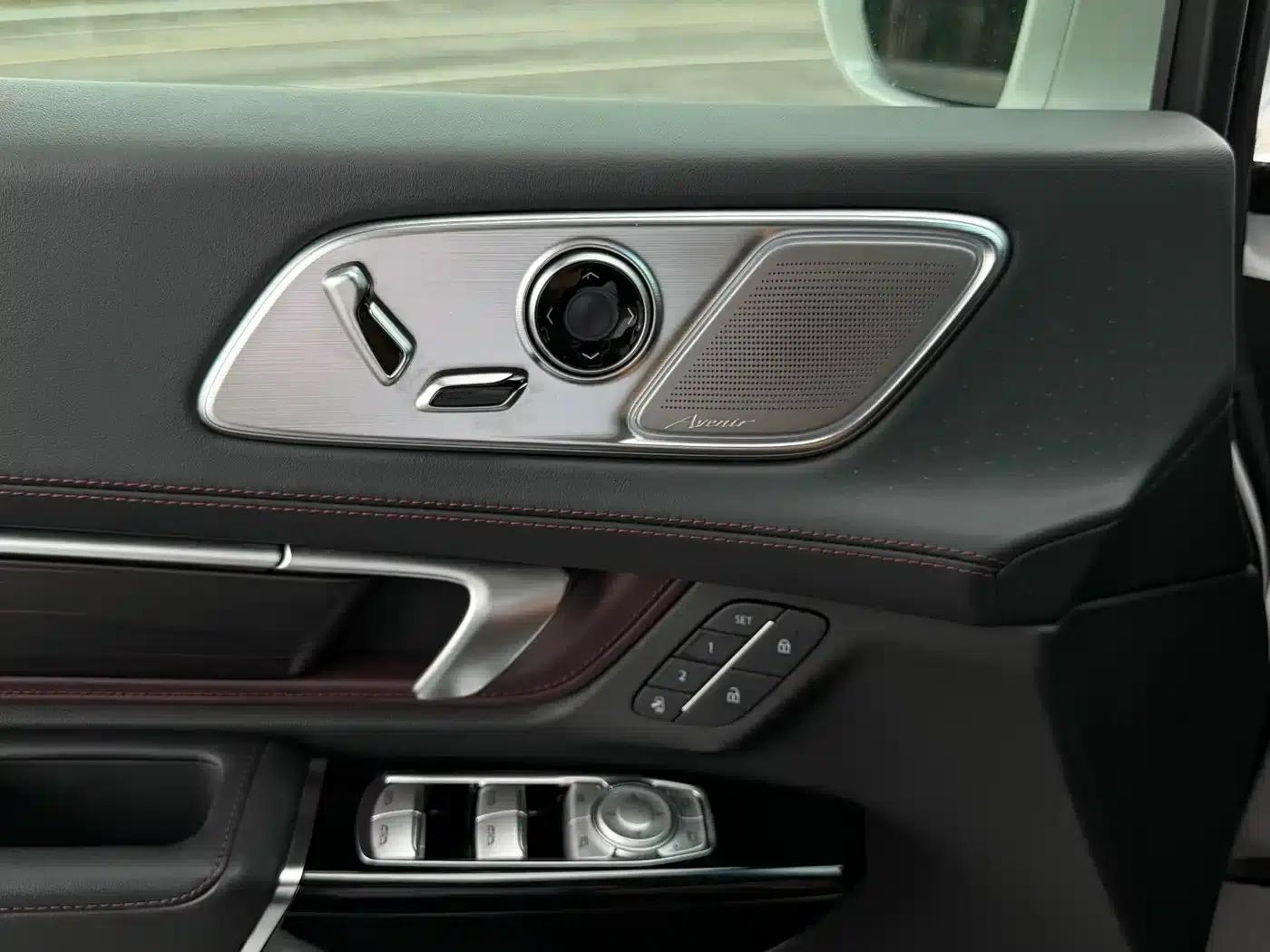 Century 2023 2.0T Six-Seat Luxury Edition — миниатюра 7