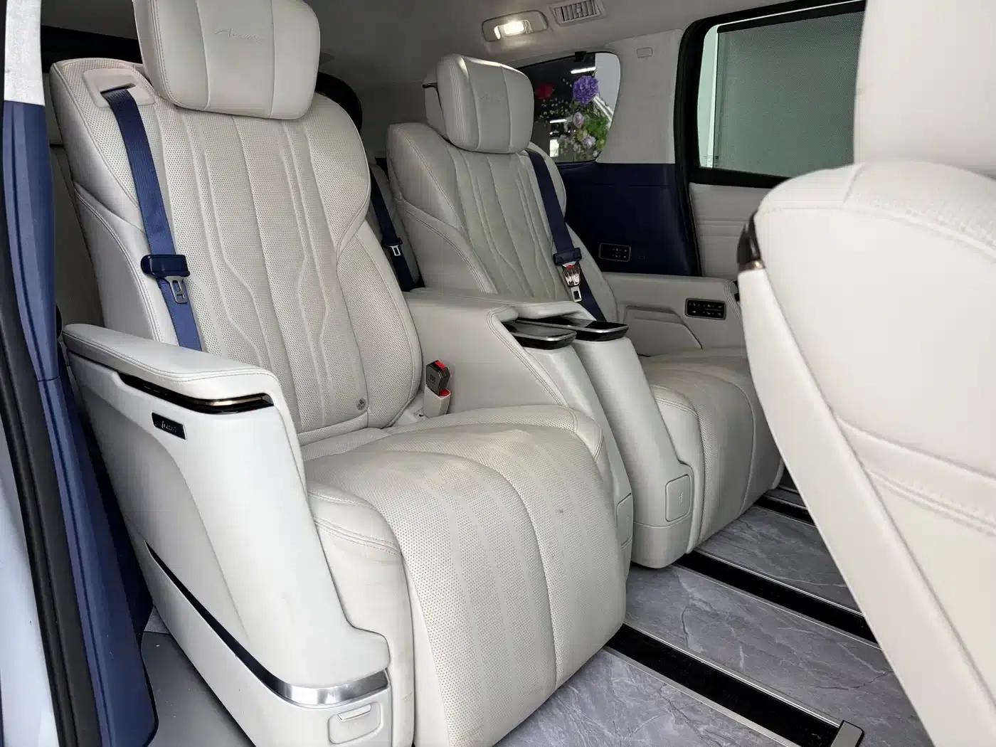 Century 2023 2.0T 7-Seat Luxury Edition — миниатюра 7