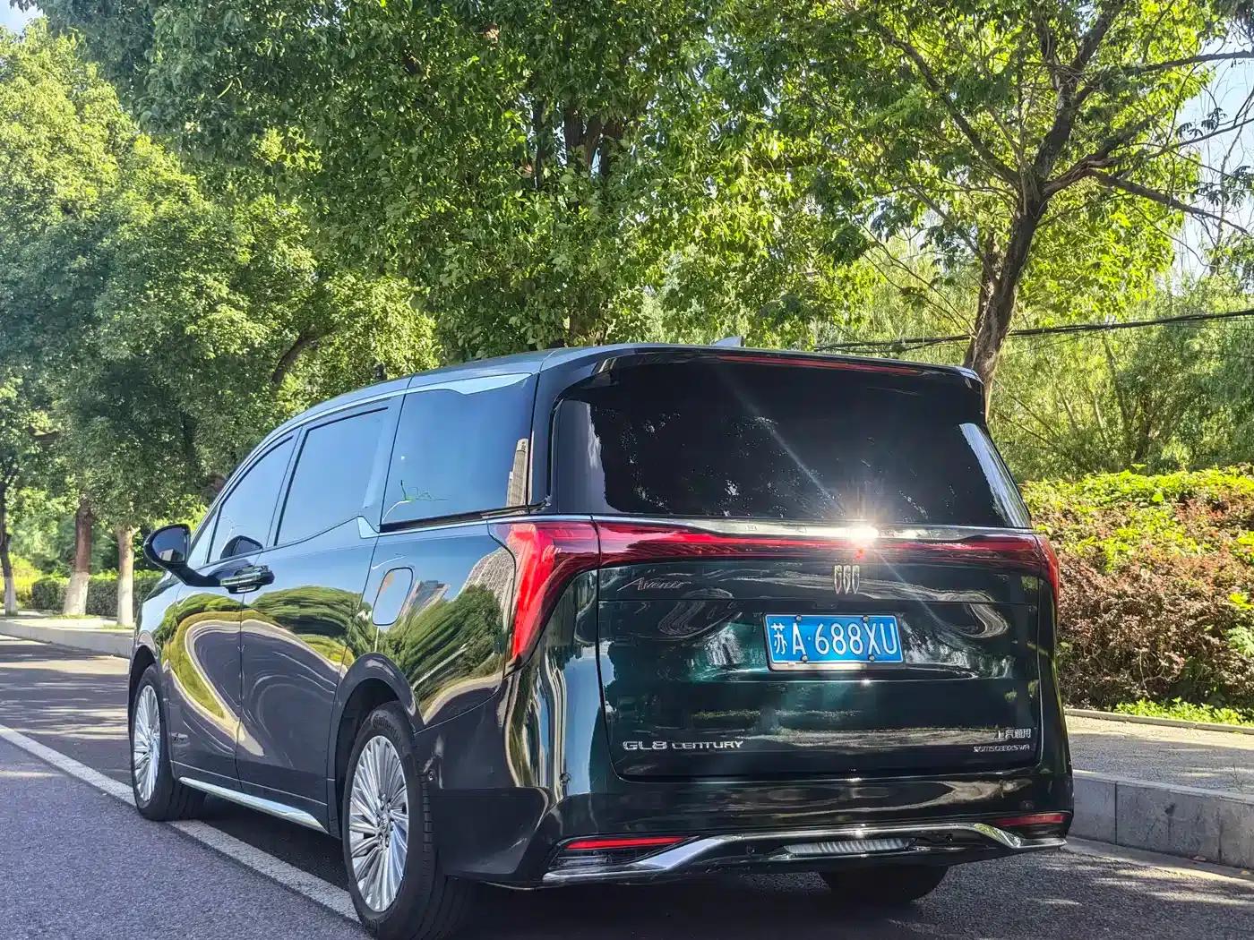Century 2023 2.0T Four-Seat Private Edition — миниатюра 6
