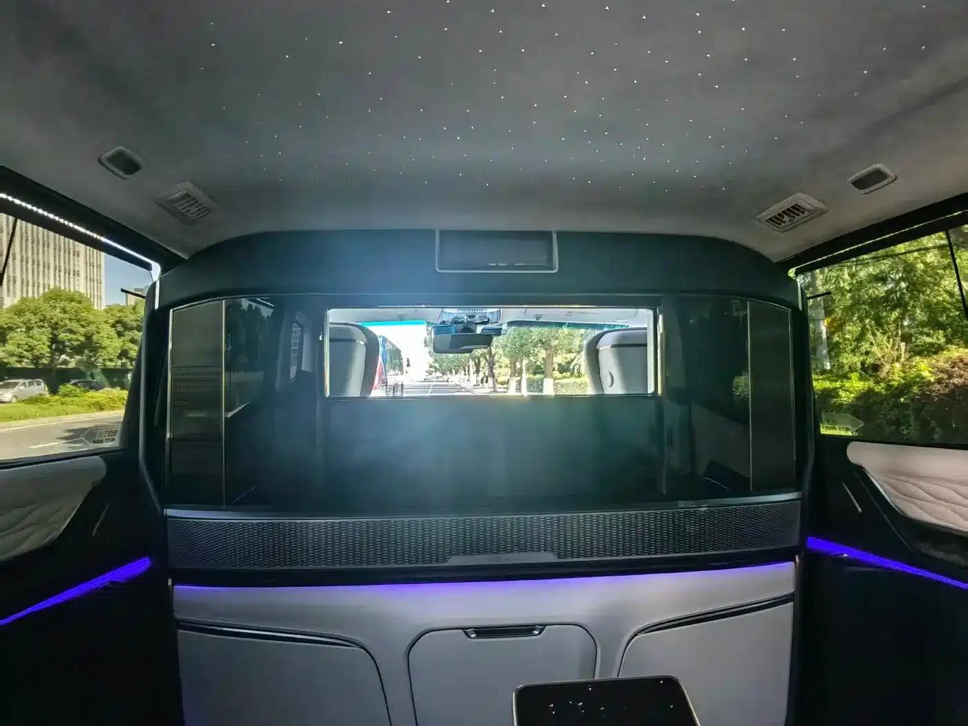 Century 2023 2.0T Four-Seat Private Edition — миниатюра 10