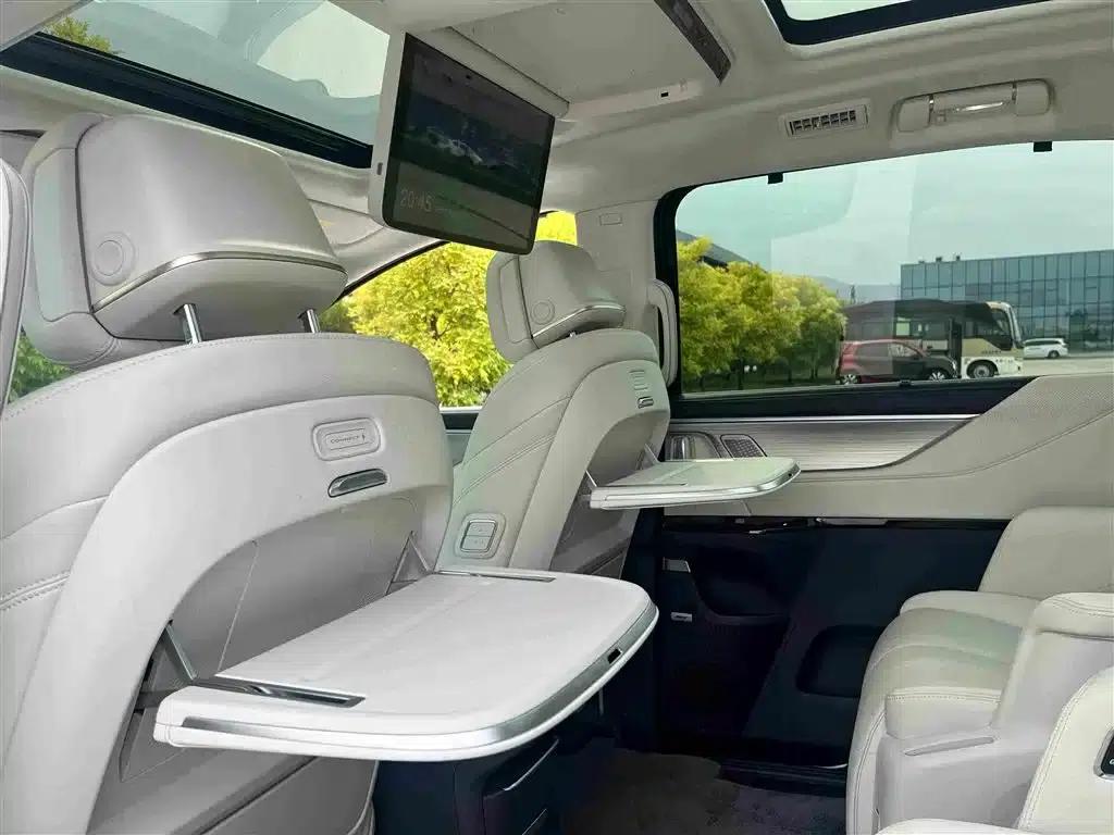 Buick GL8 PHEV 2026 Luxury Edition — миниатюра 16