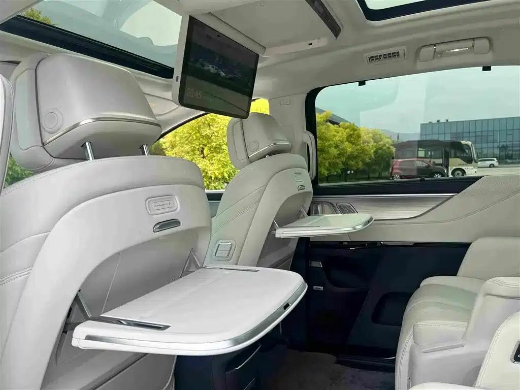 Buick GL8 PHEV 2026 Luxury Edition — миниатюра 15