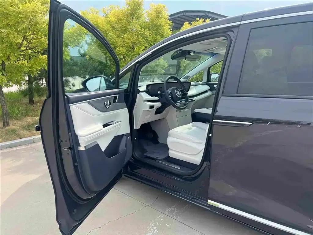 Buick GL8 PHEV 2026 Luxury Edition — миниатюра 4