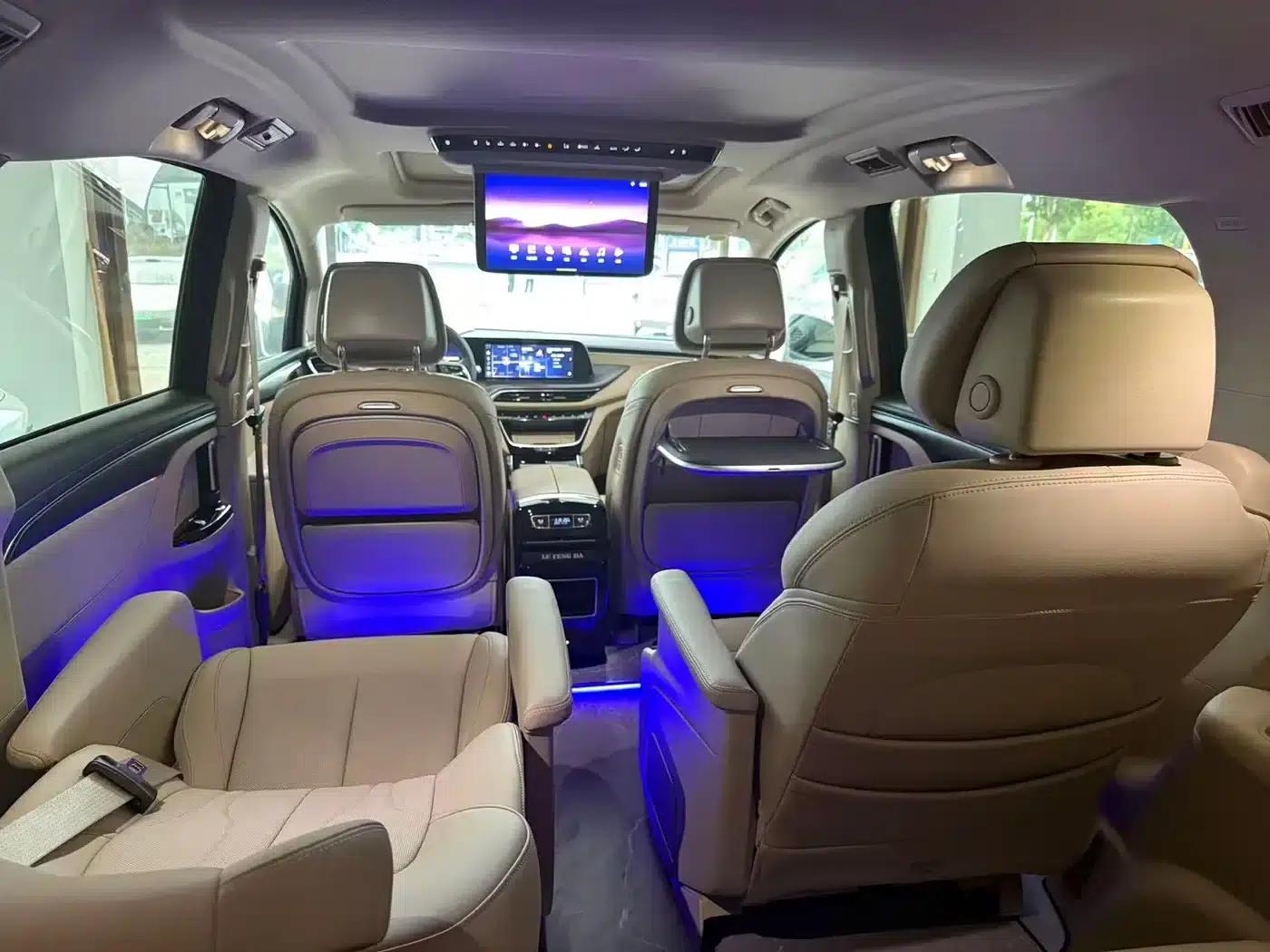 Buick GL8 PHEV 2025 Land Cruiser Premium Edition — миниатюра 13