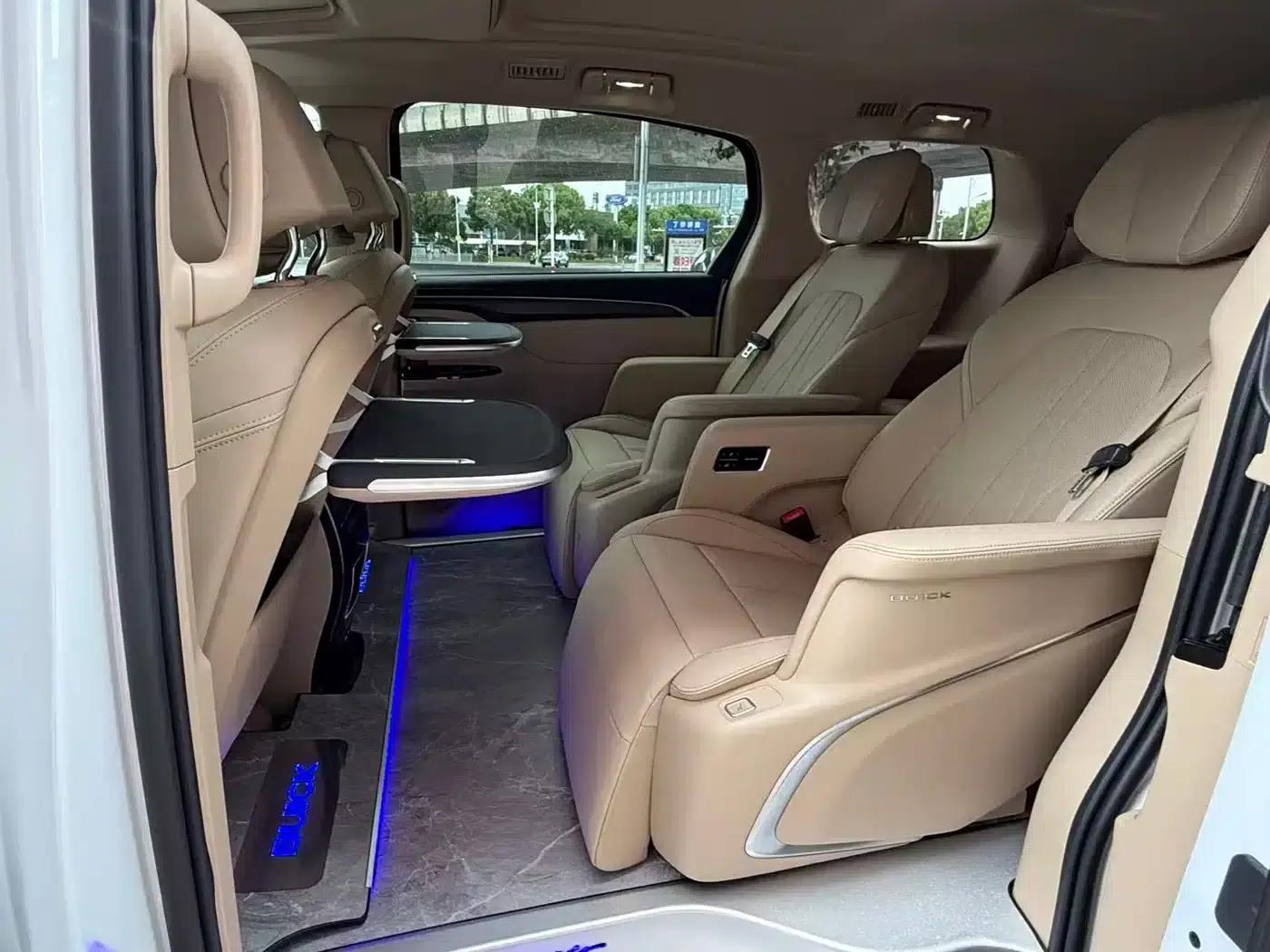 Buick GL8 PHEV 2025 Land Cruiser Premium Edition — миниатюра 6
