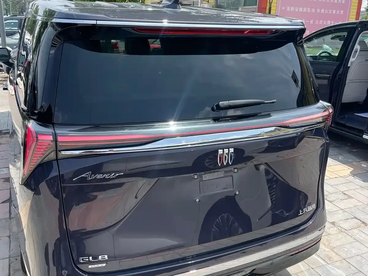 Buick GL8 PHEV 2026 Luxury Edition — миниатюра 5