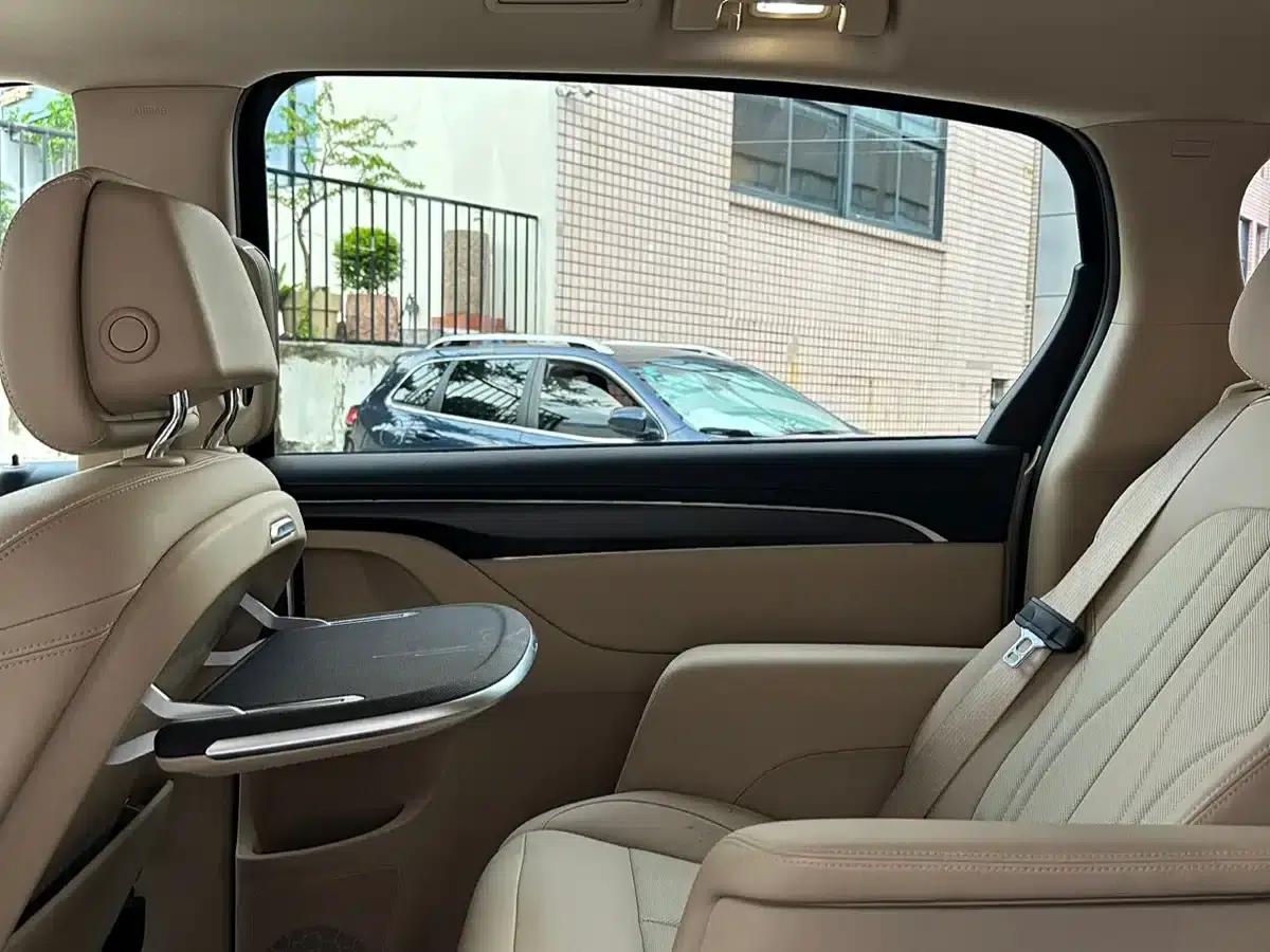 Buick GL8 PHEV 2025 Land Cruiser Premium Edition — миниатюра 14