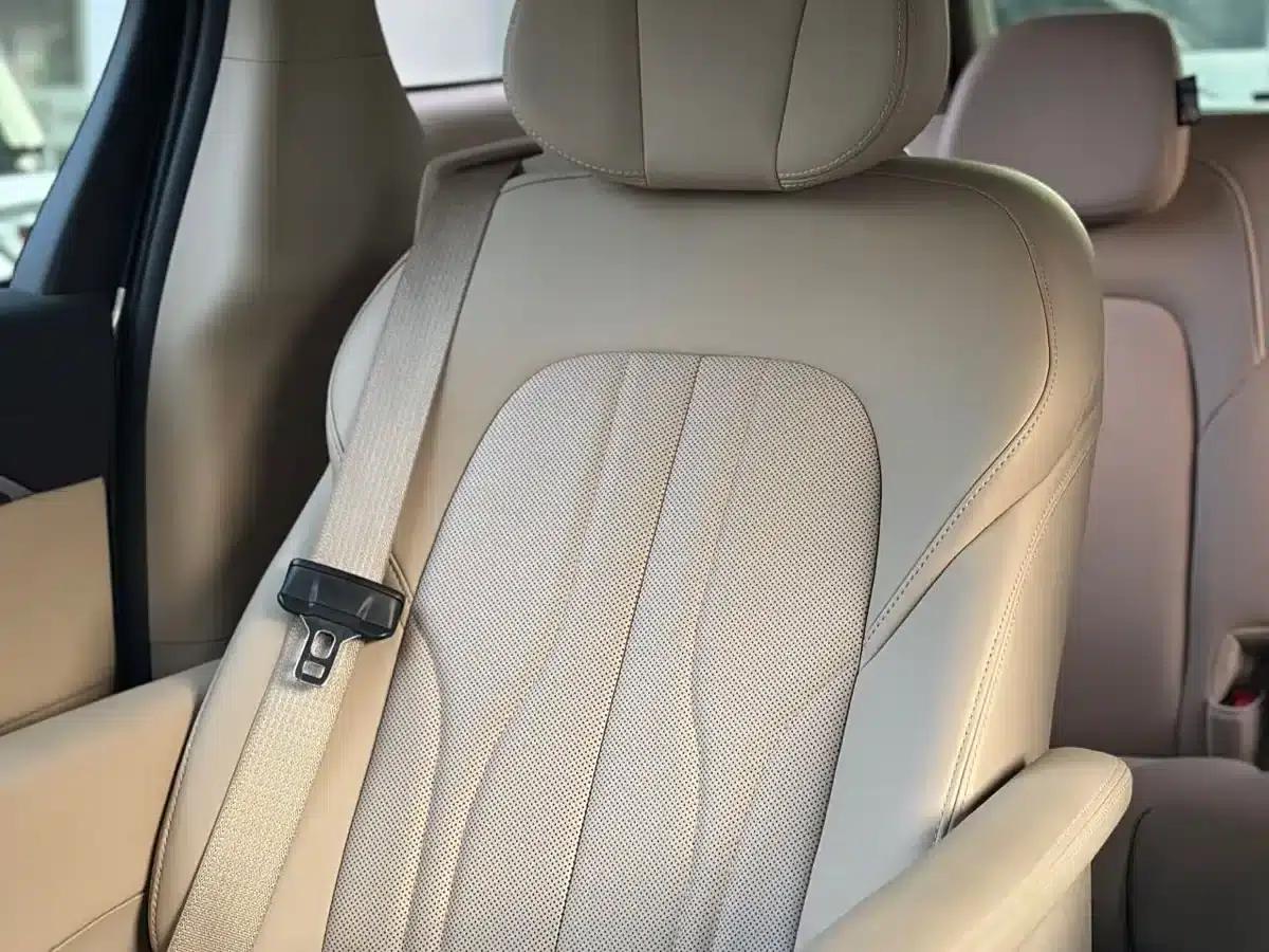 Buick GL8 PHEV 2025 Land Cruiser Premium Edition — миниатюра 17