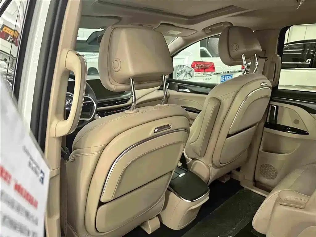 Buick GL8 PHEV 2025 Land Cruiser Premium Edition — миниатюра 11
