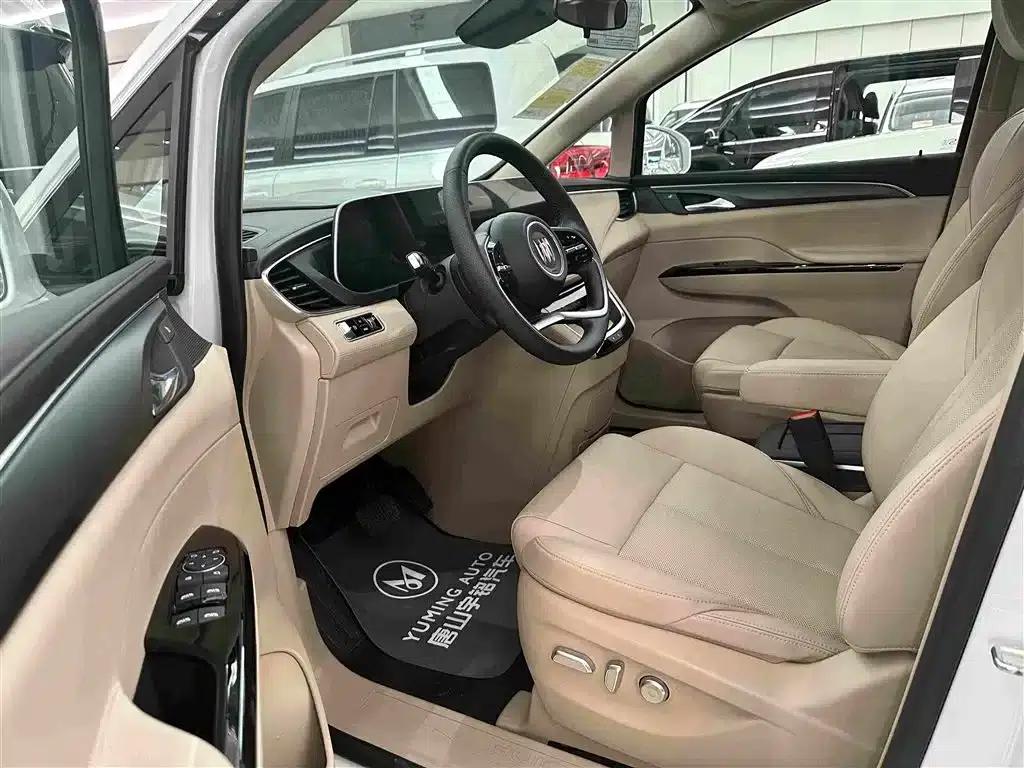 Buick GL8 PHEV 2025 Land Cruiser Premium Edition — миниатюра 8