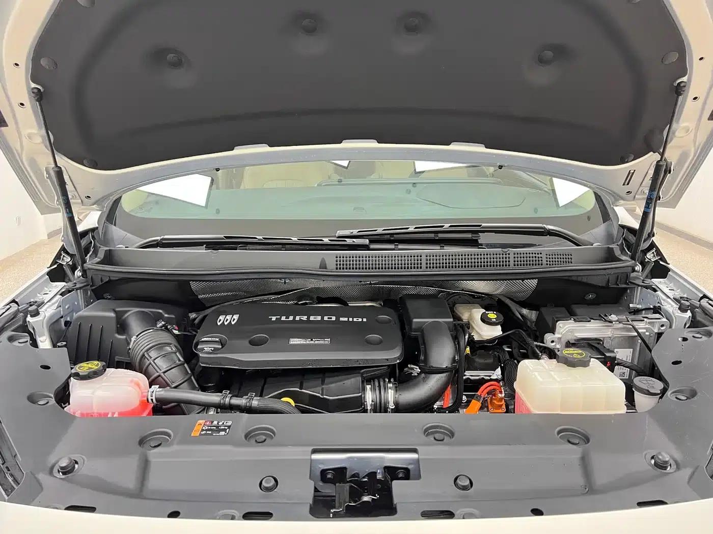 Buick GL8 PHEV 2025 Land Cruiser Premium Edition — миниатюра 29