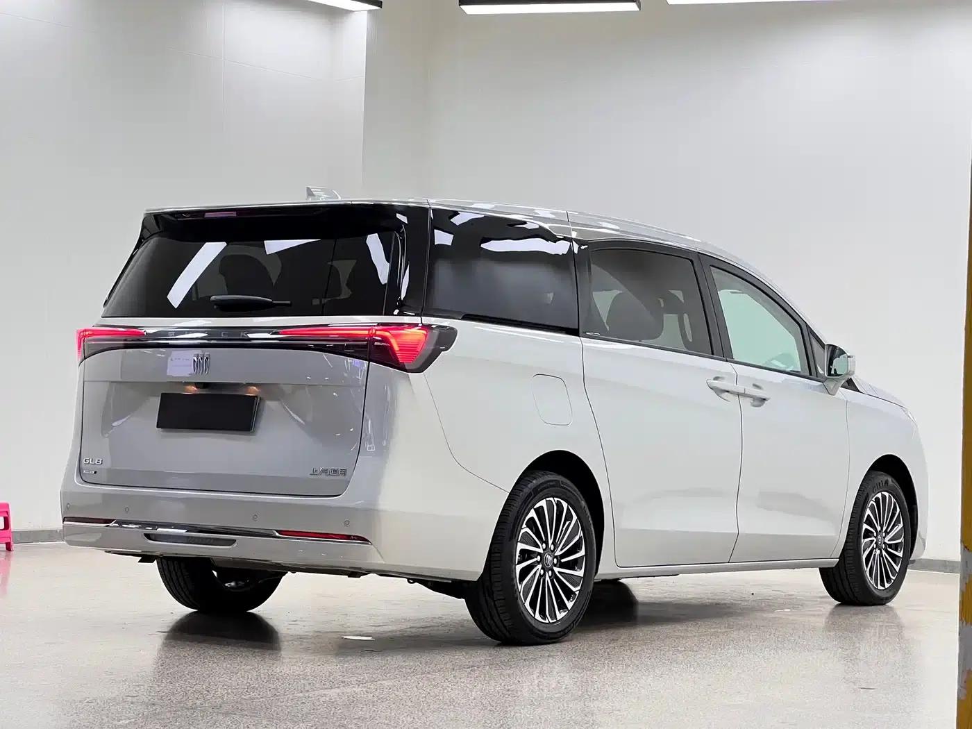 Buick GL8 PHEV 2025 Land Cruiser Premium Edition — миниатюра 7