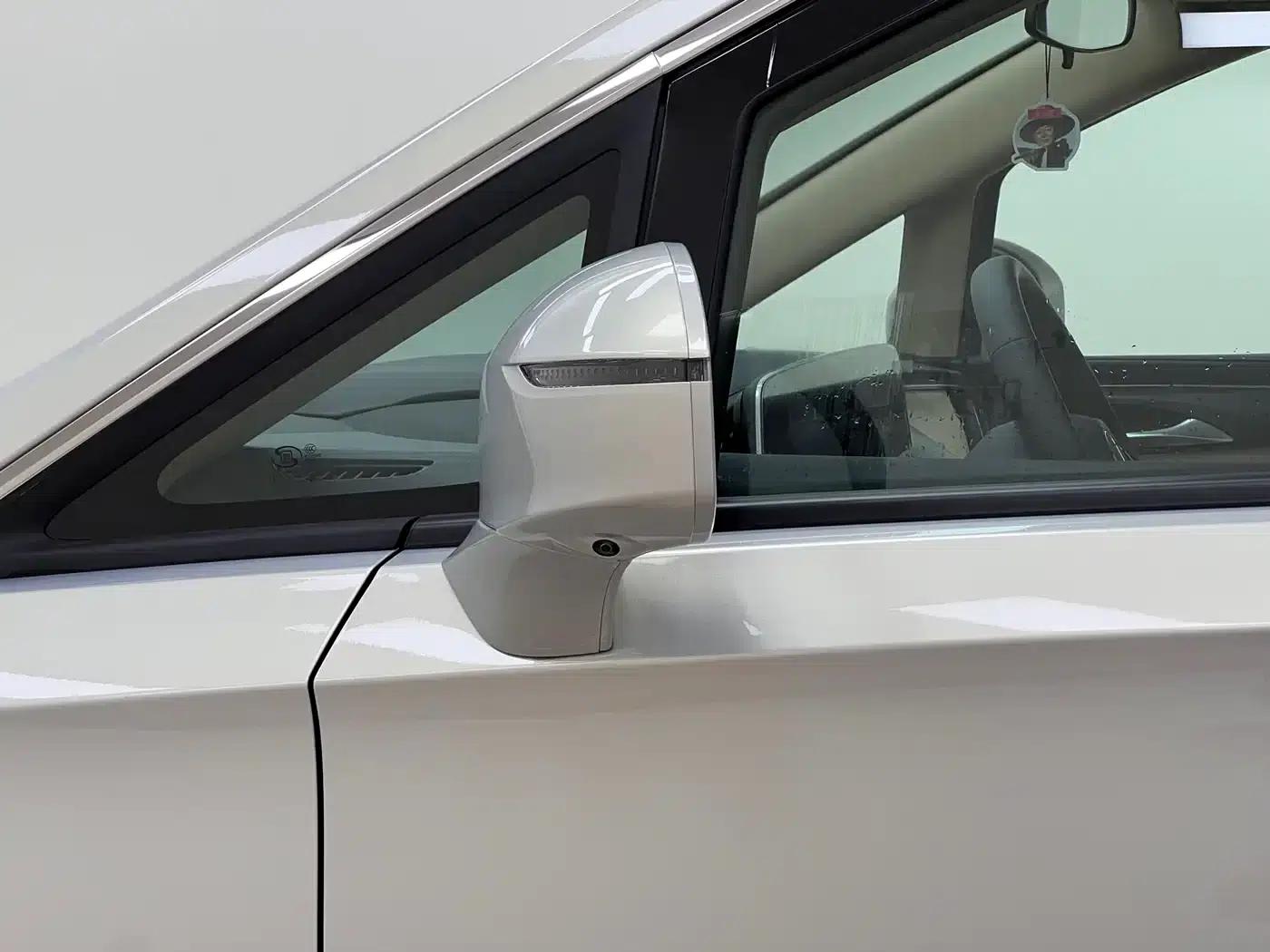 Buick GL8 PHEV 2025 Land Cruiser Premium Edition — миниатюра 10