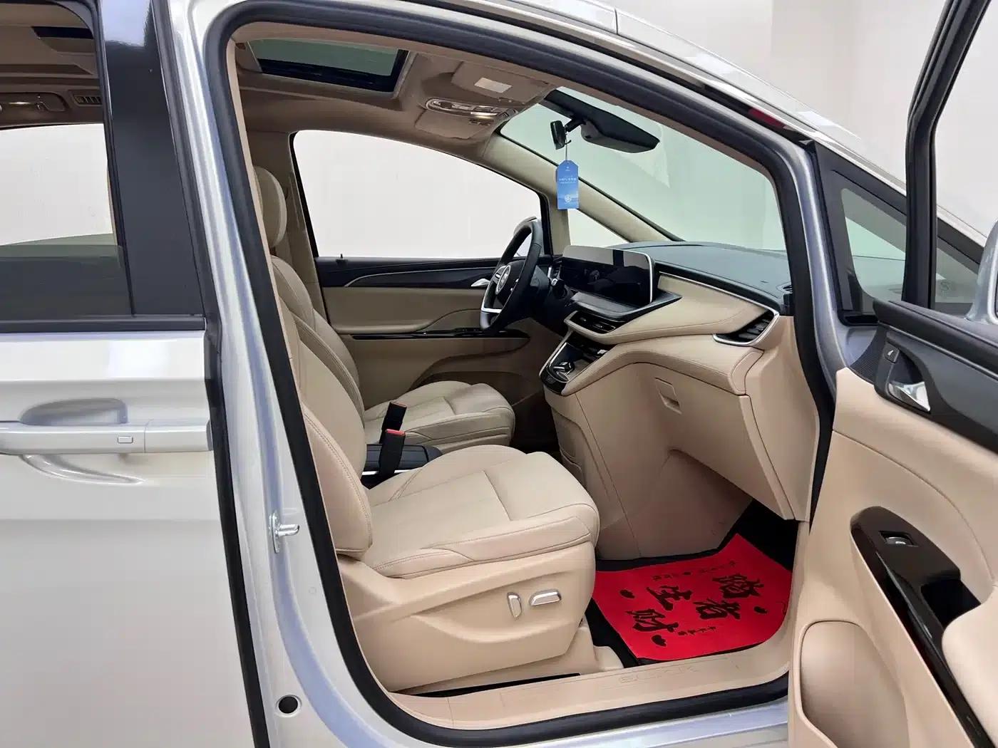 Buick GL8 PHEV 2025 Land Cruiser Premium Edition — миниатюра 31