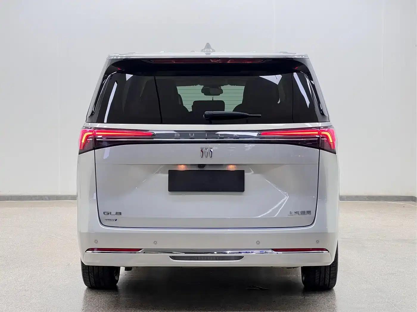 Buick GL8 PHEV 2025 Land Cruiser Premium Edition — миниатюра 6