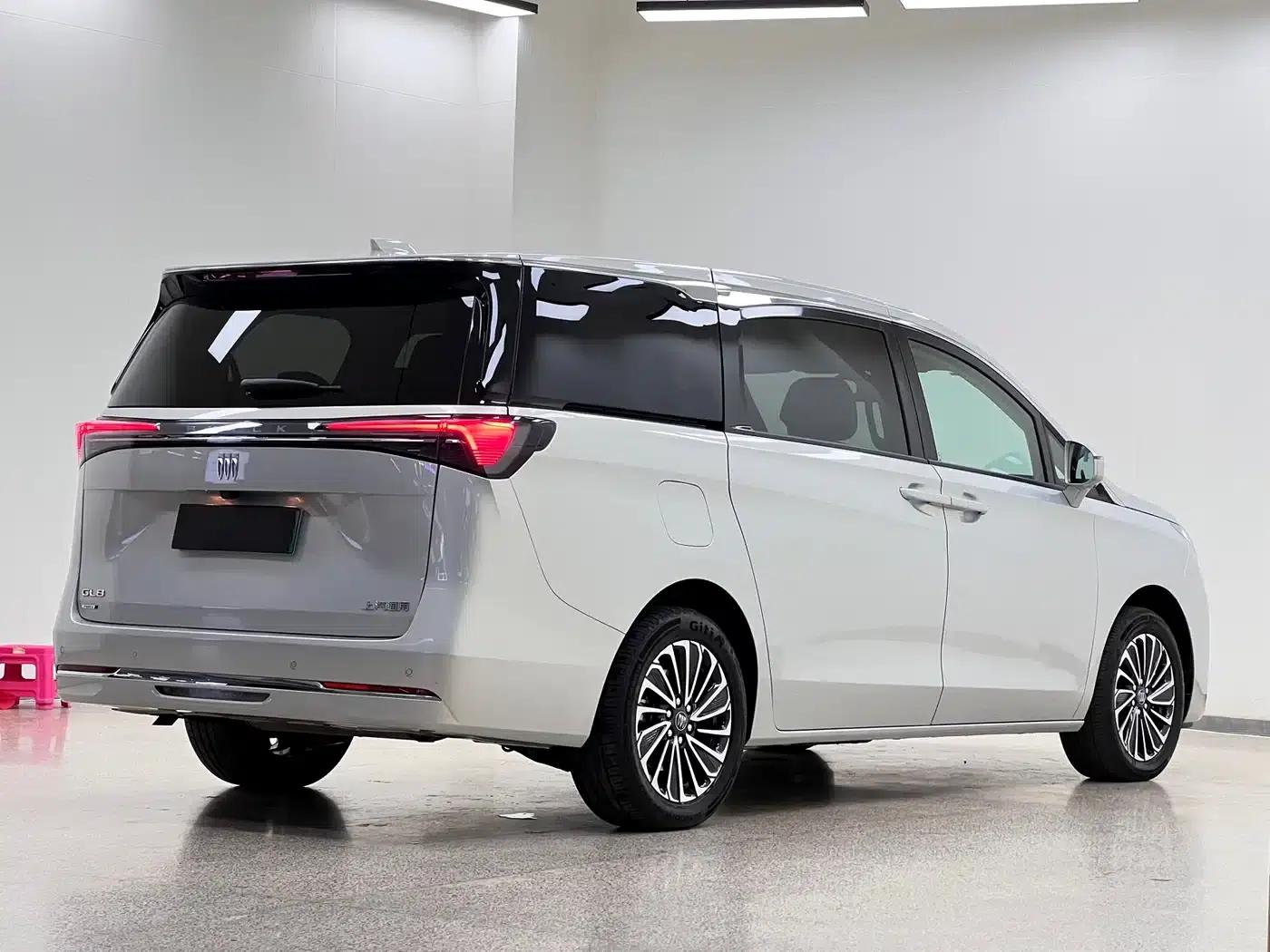 Buick GL8 PHEV 2025 Land Cruiser Premium Edition — миниатюра 7