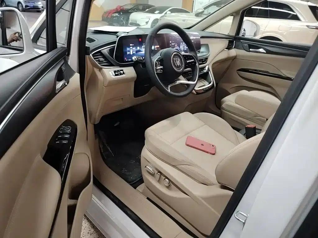 Buick GL8 PHEV 2025 Land Cruiser Premium Edition — миниатюра 16