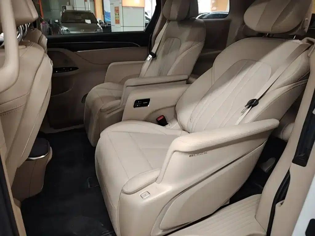 Buick GL8 PHEV 2025 Land Cruiser Premium Edition — миниатюра 17
