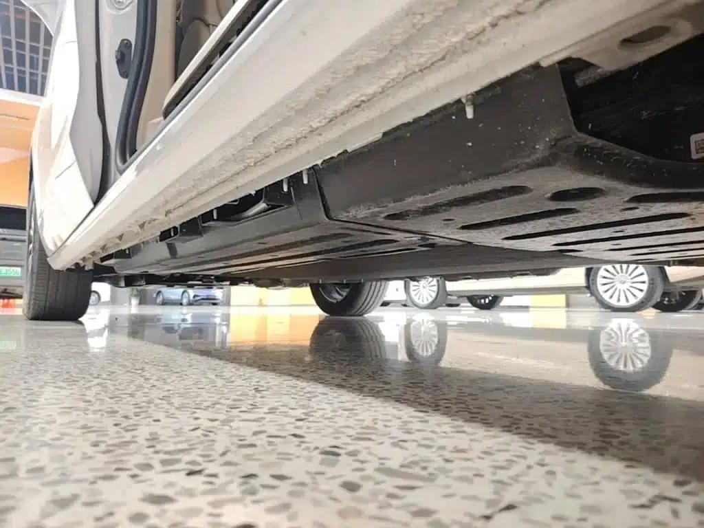 Buick GL8 PHEV 2025 Land Cruiser Premium Edition — миниатюра 22