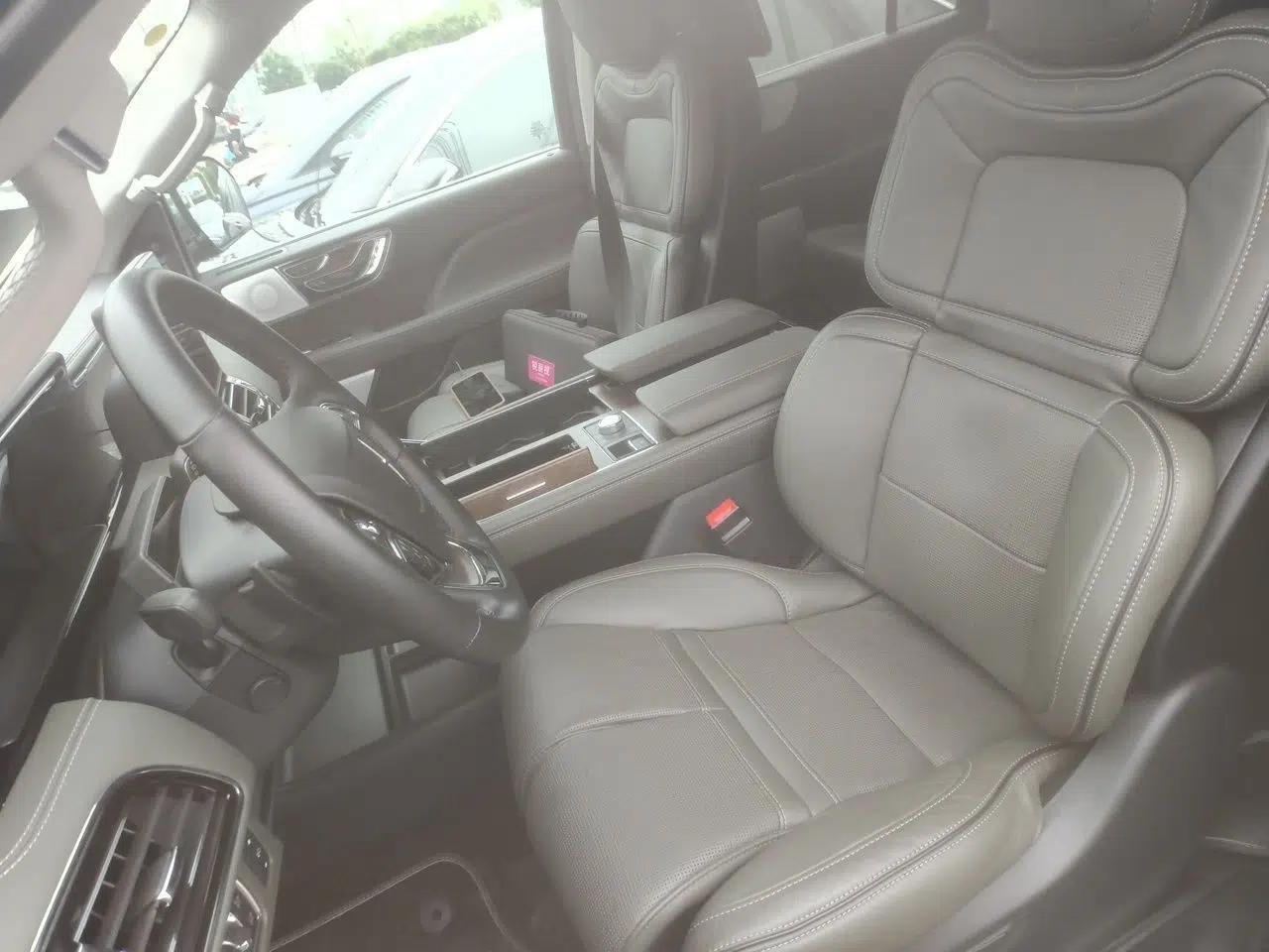 Lincoln Navigator 2024 3.5T Long-Wheelbase Presidential Edition — миниатюра 15