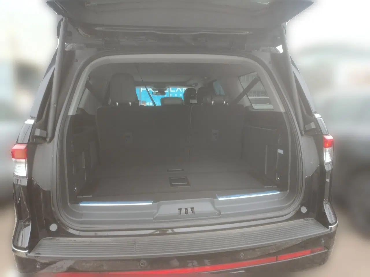 Lincoln Navigator 2024 3.5T Long-Wheelbase Presidential Edition — миниатюра 19