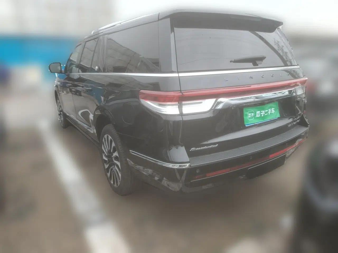 Lincoln Navigator 2024 3.5T Long-Wheelbase Presidential Edition — миниатюра 4